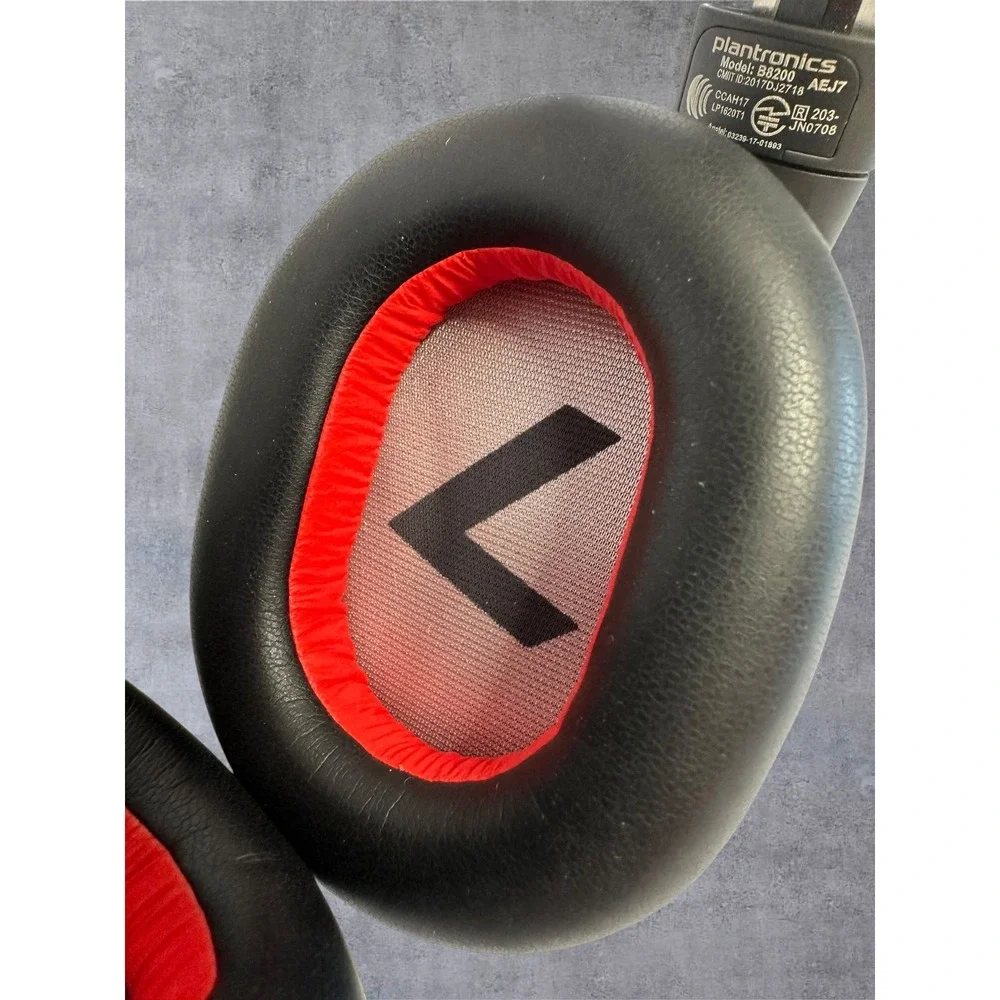 Plantronics Voyager 8200 UC Bluetooth Headphones Black Red Noise Canceling-Read
